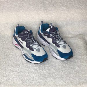 Women's Fila Ray Tracer Size 7.5 (usa),  Color White and blue